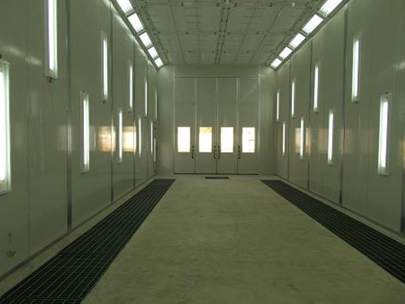 Commercial vehicle paint booth